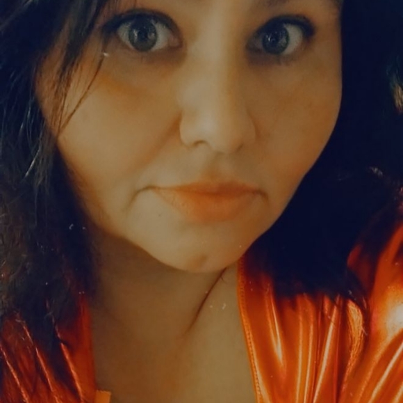 Meet your Posher, Mariana - Picture 4 of 8